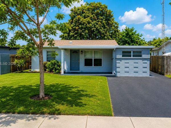 5225 NE 1st Ave , Fort Lauderdale, FL 33334