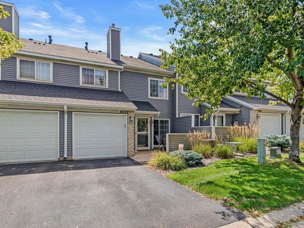 483 Mission Hills Way E, Chanhassen, MN 55317