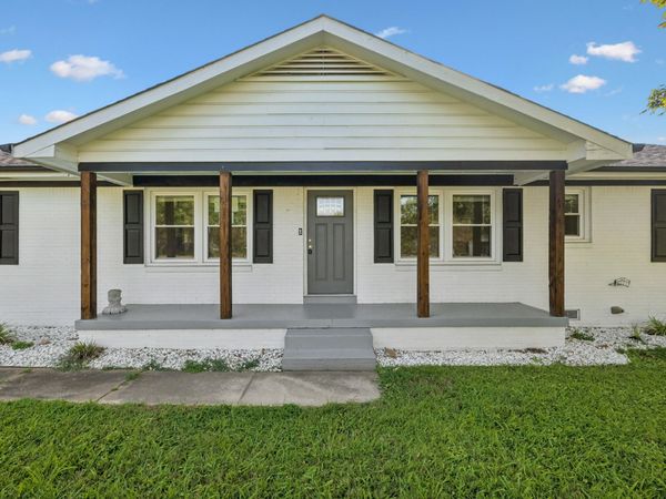 110 Sherwood Dr , Waverly, TN 37185