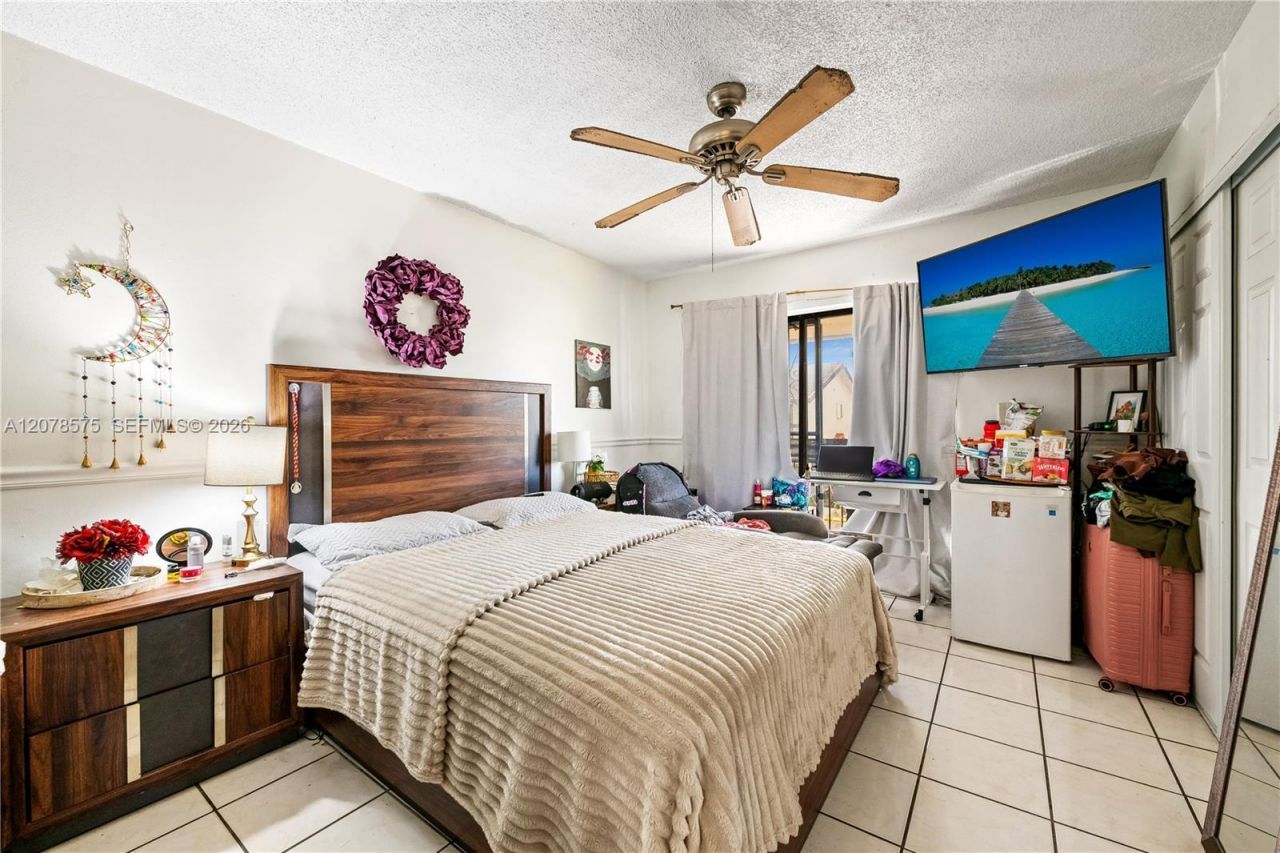 2093 W 54th Ter, Unit 38, Hialeah, FL 33016 Photo