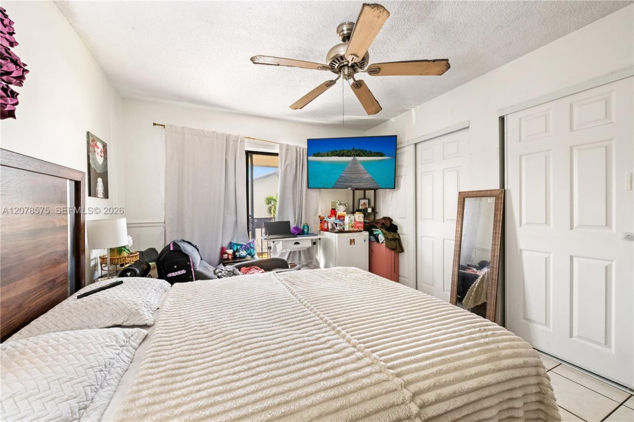 2093 W 54th Ter, Unit 38, Hialeah, FL 33016 Photo
