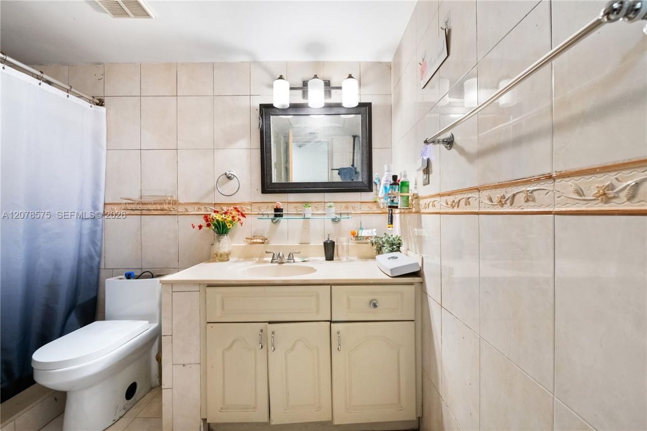 2093 W 54th Ter, Unit 38, Hialeah, FL 33016 Photo