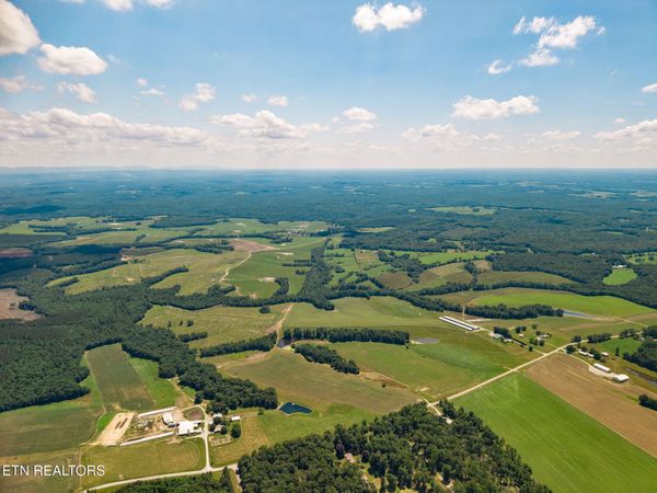 246 Perkins Tr , Deer Lodge, TN 37726