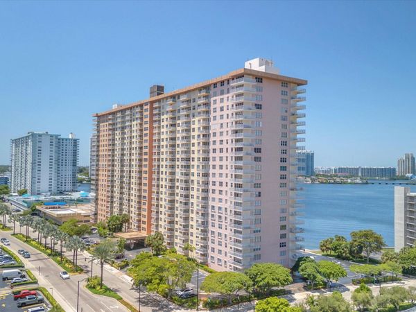 251 174th Street, Unit 2310, Sunny Isles Beach, FL 33160