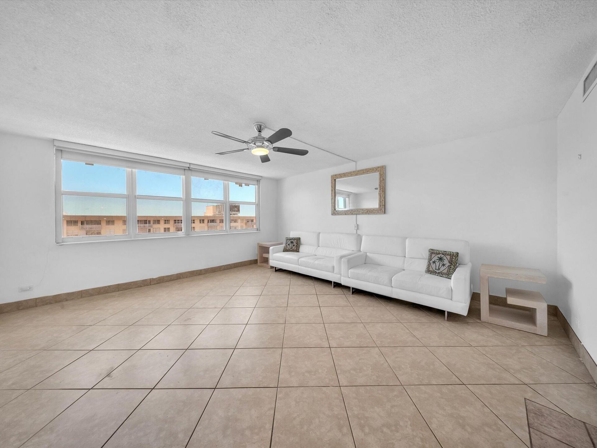 251 174th Street, Unit 2310, Sunny Isles Beach, FL 33160 Photo