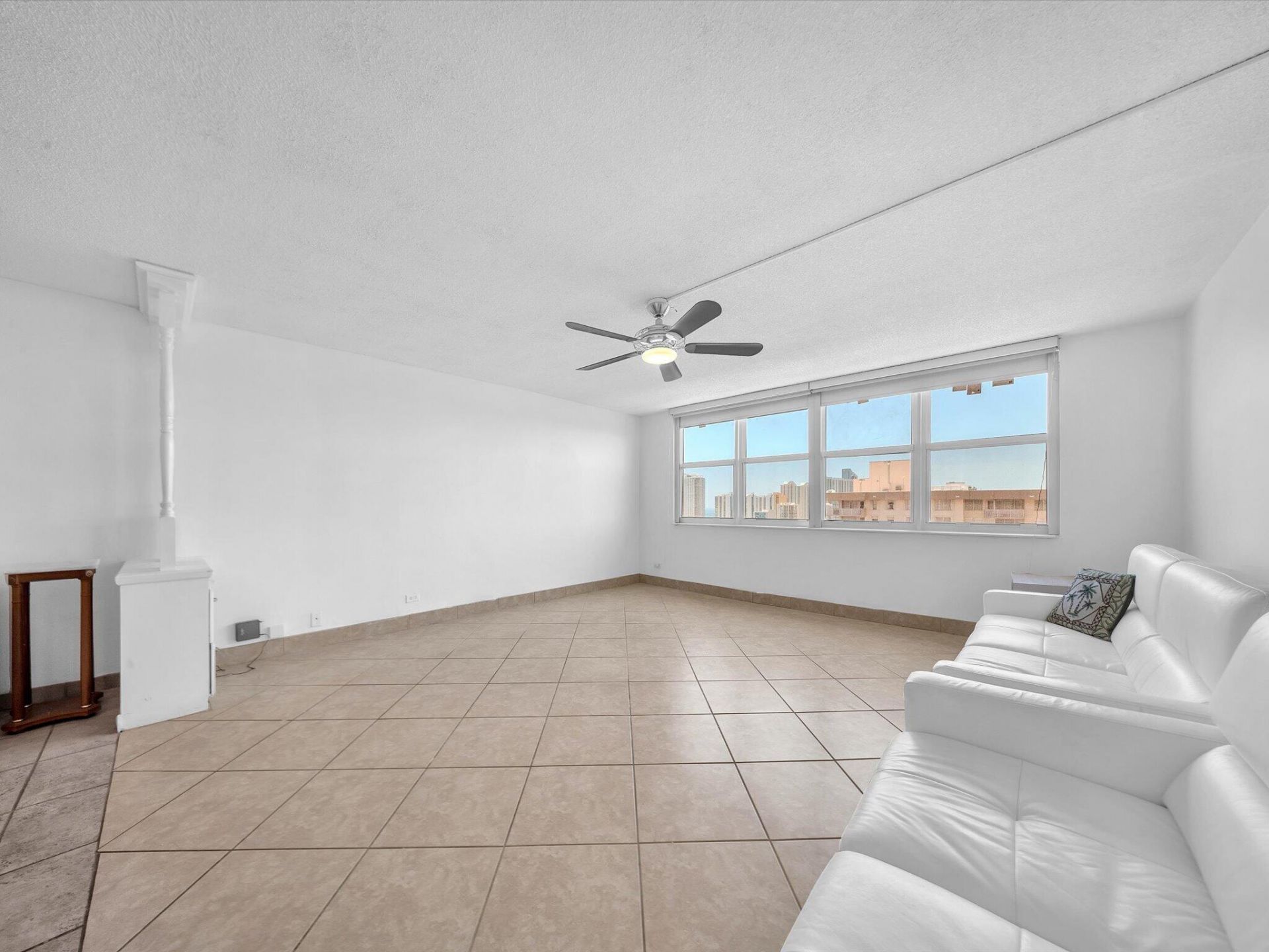 251 174th Street, Unit 2310, Sunny Isles Beach, FL 33160 Photo