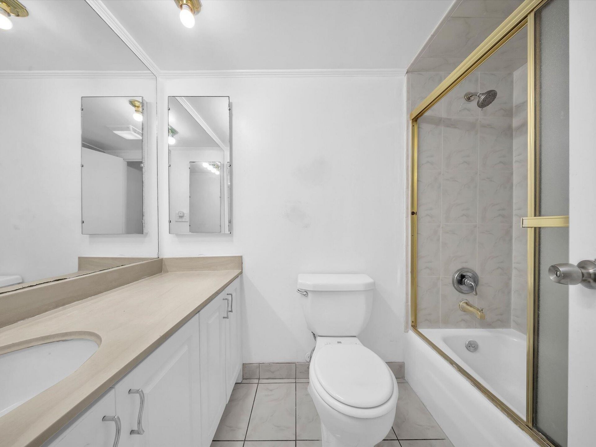 251 174th Street, Unit 2310, Sunny Isles Beach, FL 33160 Photo