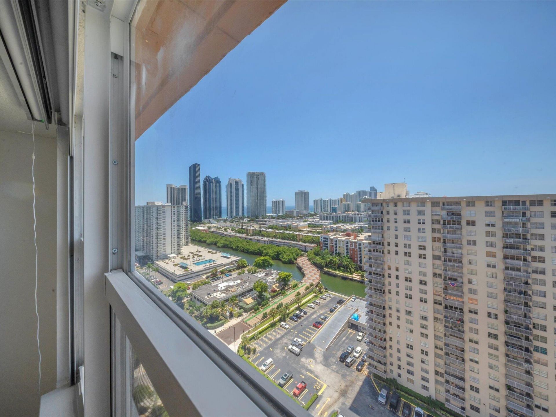 251 174th Street, Unit 2310, Sunny Isles Beach, FL 33160 Photo