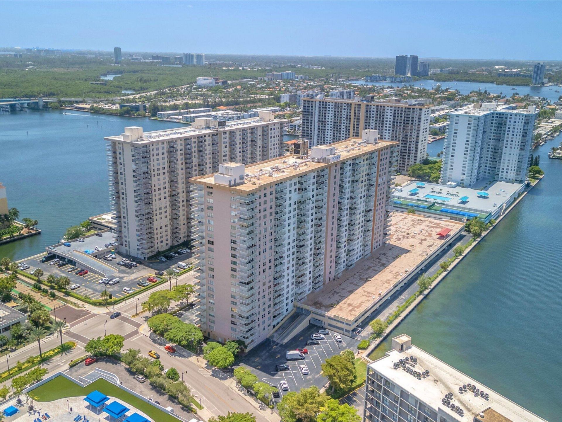 251 174th Street, Unit 2310, Sunny Isles Beach, FL 33160 Photo