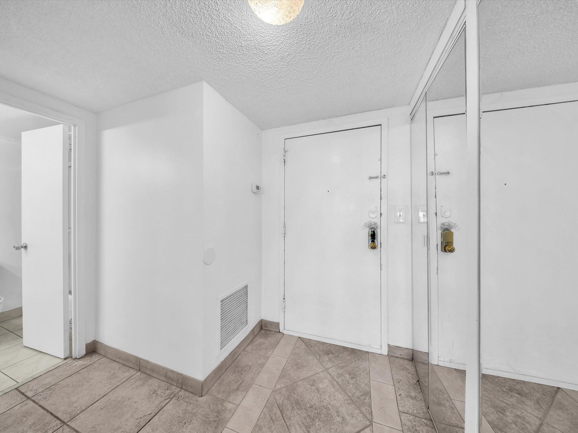 251 174th Street, Unit 2310, Sunny Isles Beach, FL 33160 Photo