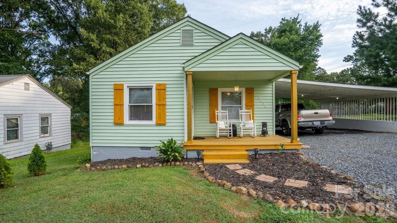 1476 Hickory Avenue, Albemarle, NC 28001 Main Photo