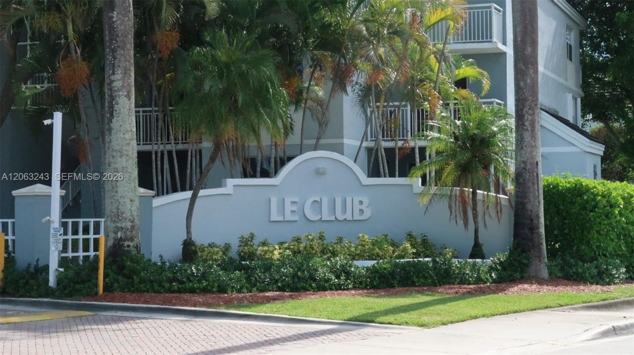 8520 SW 212th St, Unit 305, Cutler Bay, FL 33189 Photo