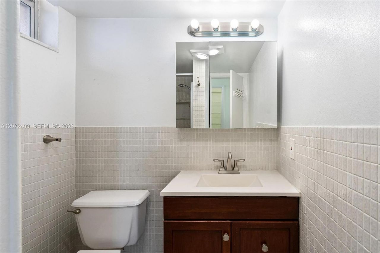 2903 Point East Dr, Unit K414, Aventura, FL 33160 Photo