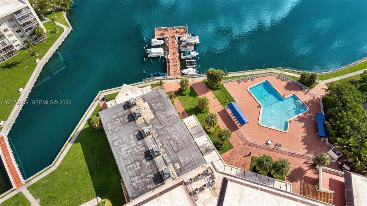2903 Point East Dr, Unit K414, Aventura, FL 33160 Photo