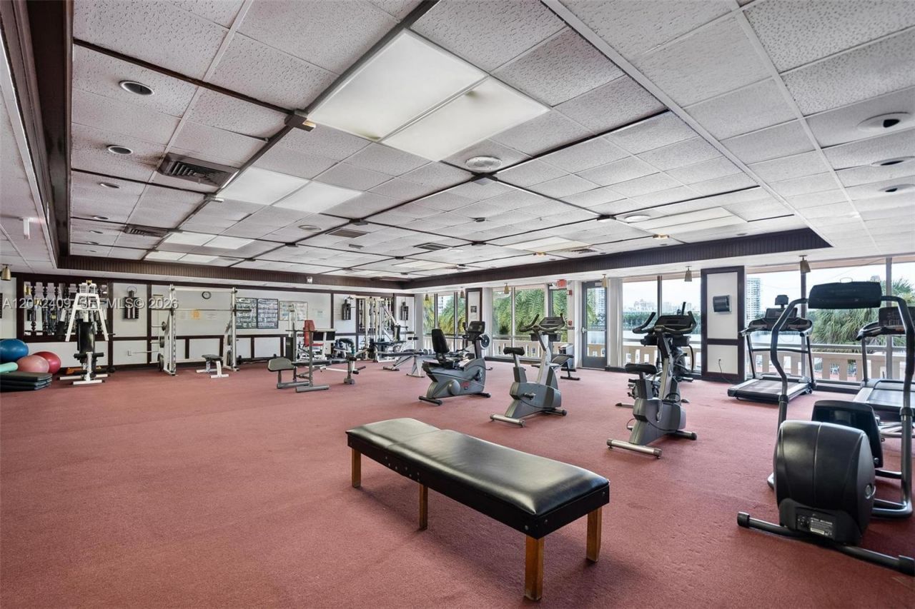 2903 Point East Dr, Unit K414, Aventura, FL 33160 Photo