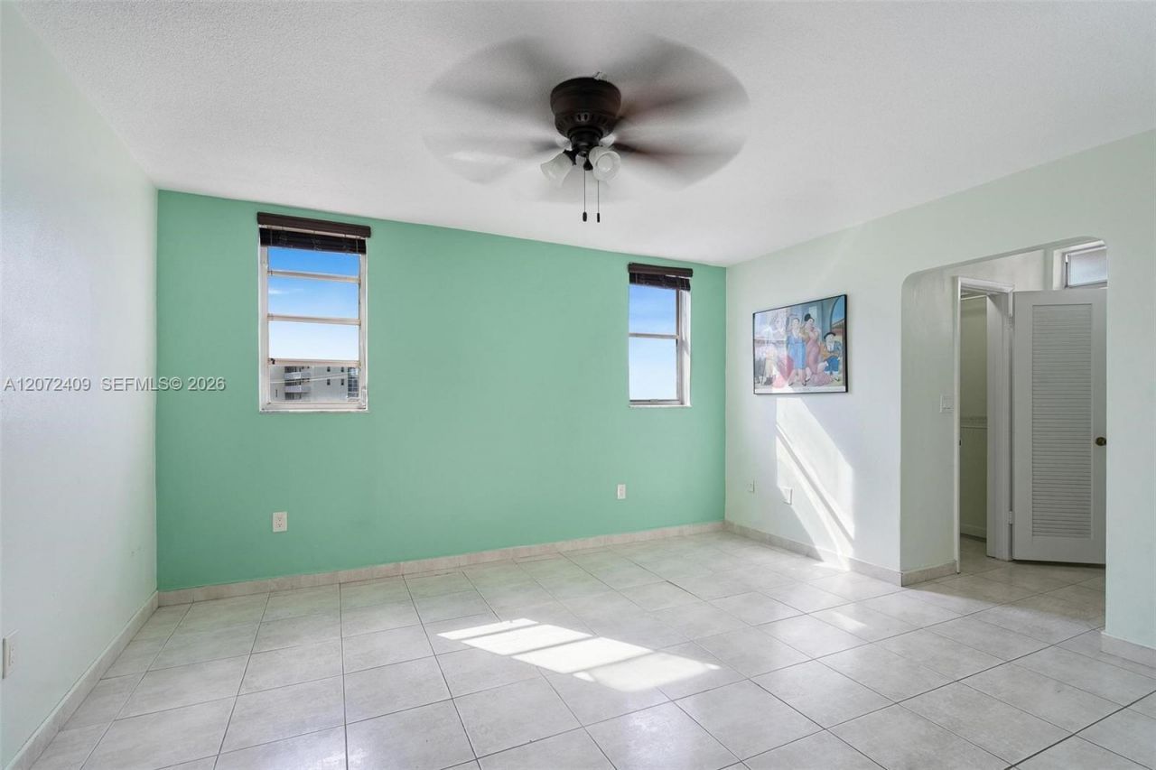 2903 Point East Dr, Unit K414, Aventura, FL 33160 Photo