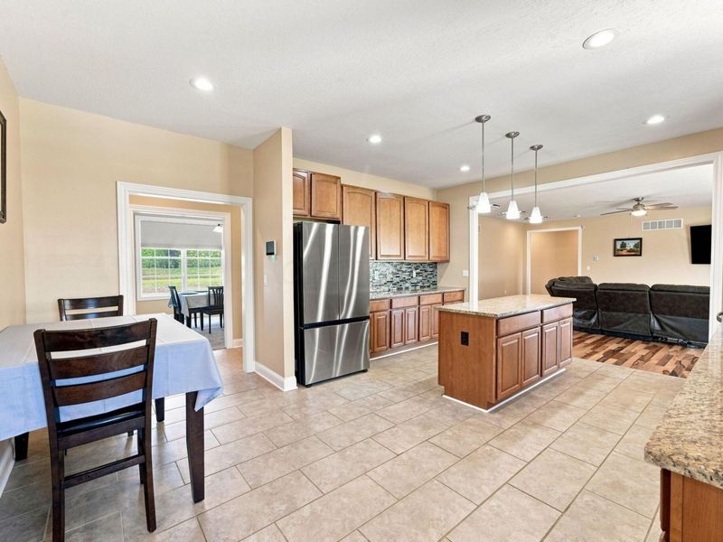 6548 Basil Western Road NW, Carroll, OH 43112 Photo 15