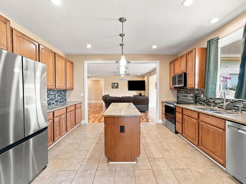 6548 Basil Western Road NW, Carroll, OH 43112 Photo 16