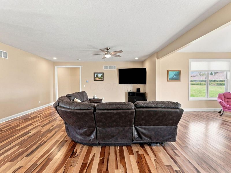 6548 Basil Western Road NW, Carroll, OH 43112 Photo 24