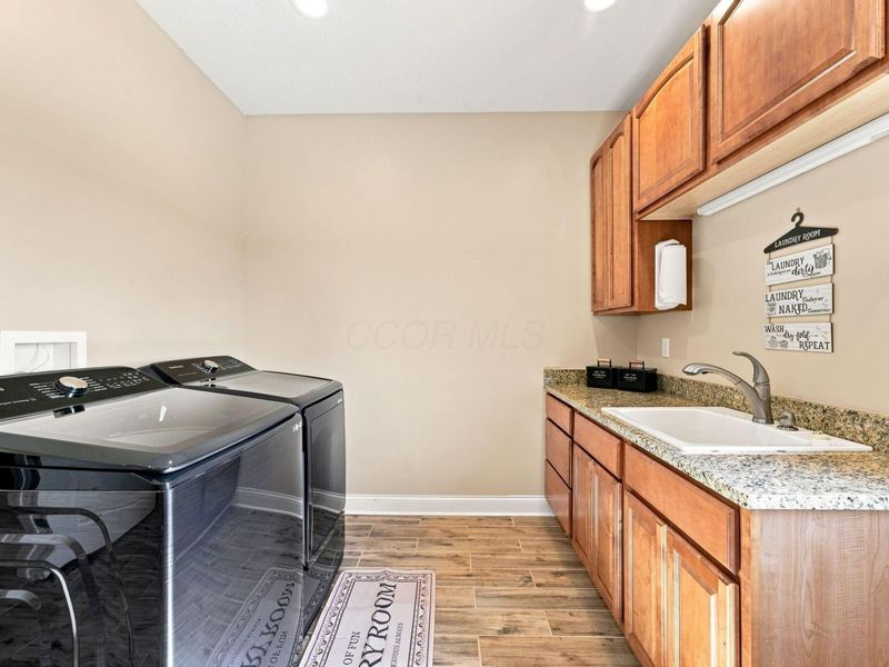 6548 Basil Western Road NW, Carroll, OH 43112 Photo 37
