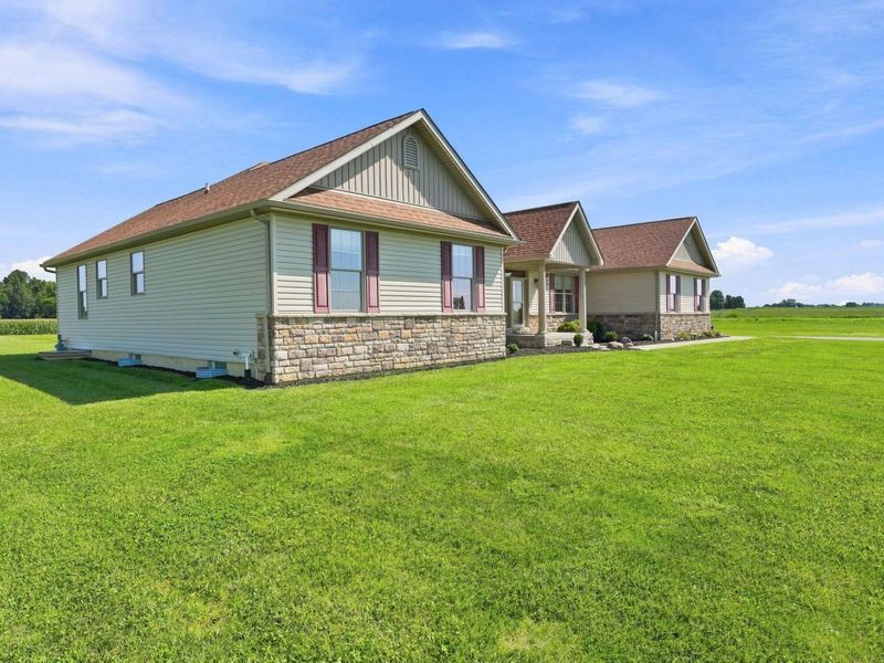 6548 Basil Western Road NW, Carroll, OH 43112 Photo 4