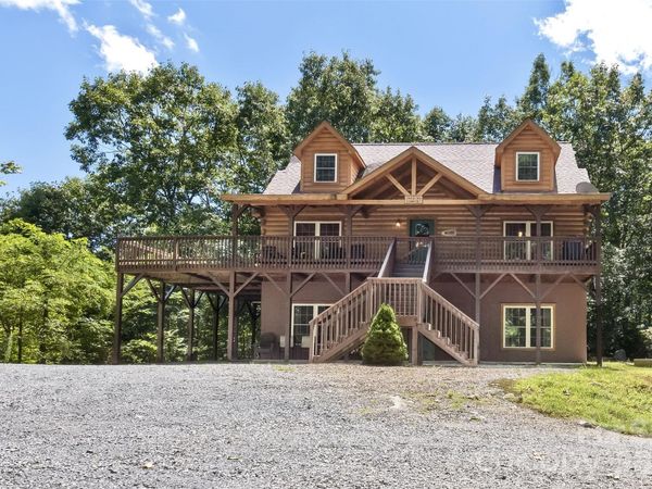 153 Tall Oaks Drive , Maggie Valley, NC 28751