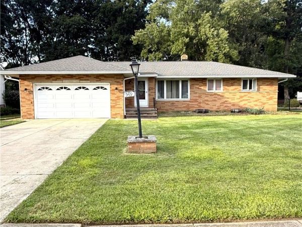 549 N Skyline Drive , Seven Hills, OH 44131