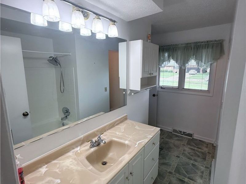549 N Skyline Drive, Seven Hills, OH 44131 Photo 15