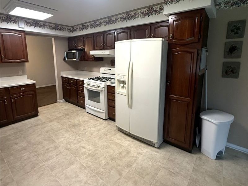 549 N Skyline Drive, Seven Hills, OH 44131 Photo 7