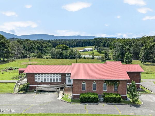 10174 Vandever Rd, Crossville, TN 38572