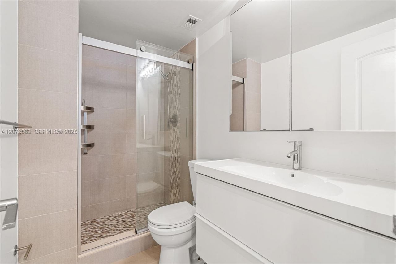 7441 Wayne Ave, Unit 1R, Miami Beach, FL 33141 Photo