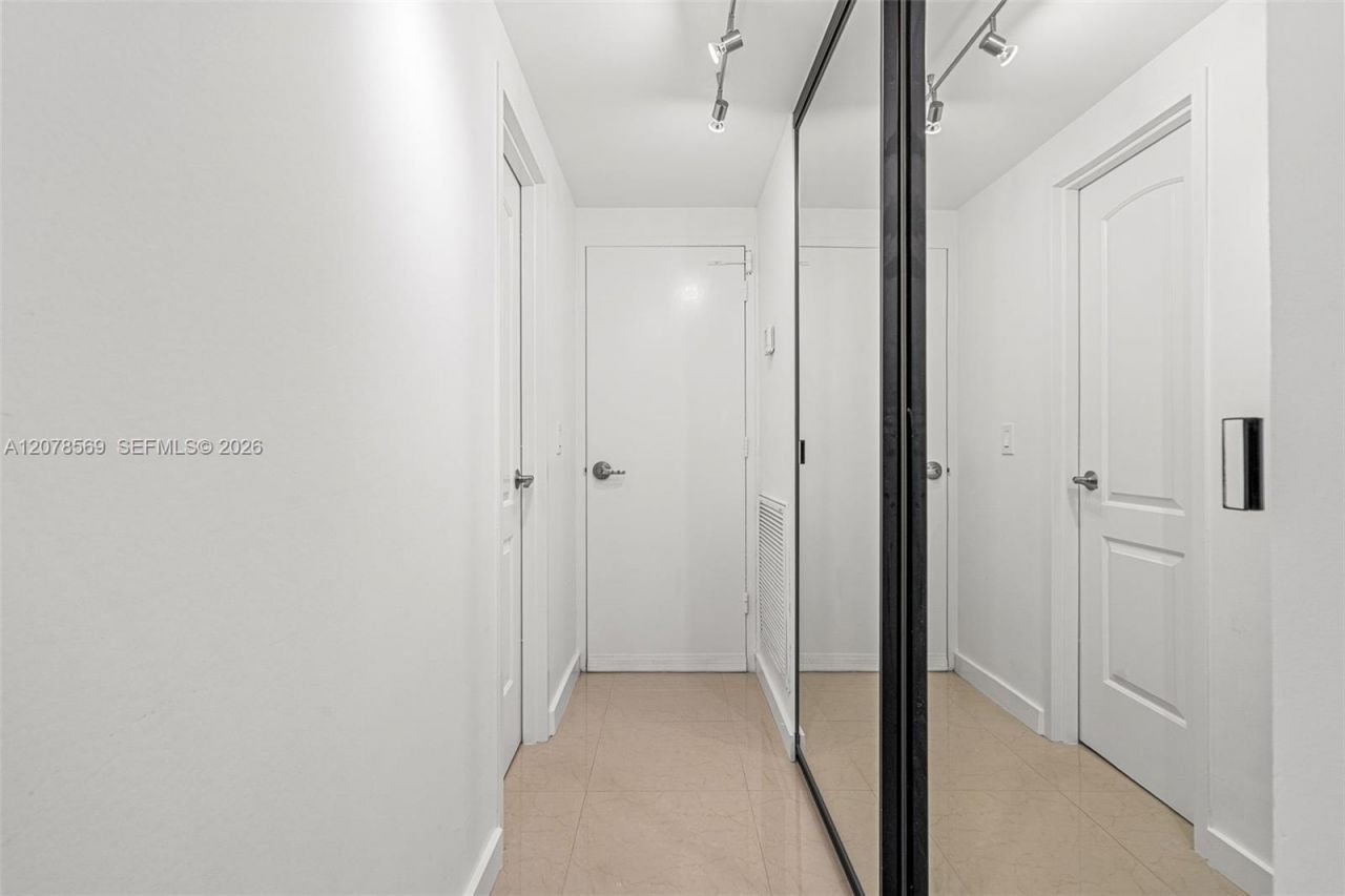 7441 Wayne Ave, Unit 1R, Miami Beach, FL 33141 Photo
