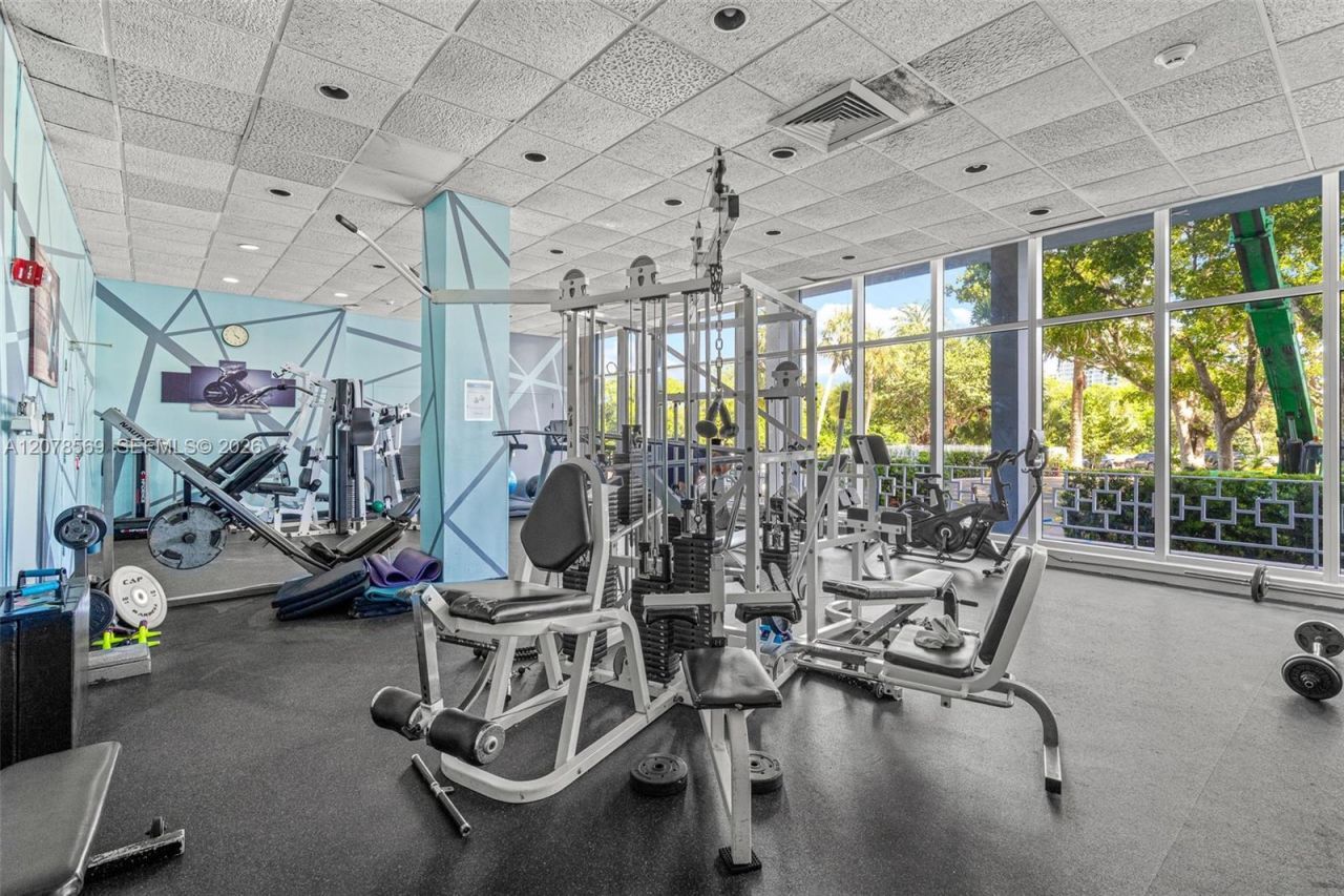 7441 Wayne Ave, Unit 1R, Miami Beach, FL 33141 Photo