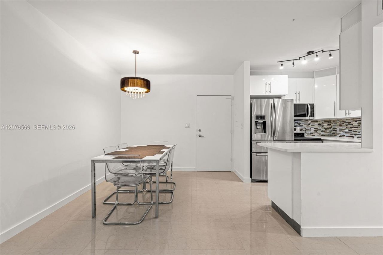 7441 Wayne Ave, Unit 1R, Miami Beach, FL 33141 Photo
