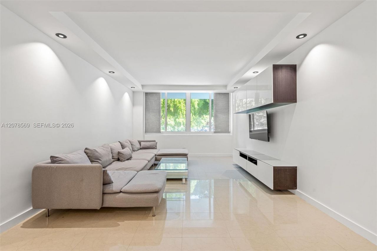 7441 Wayne Ave, Unit 1R, Miami Beach, FL 33141 Photo