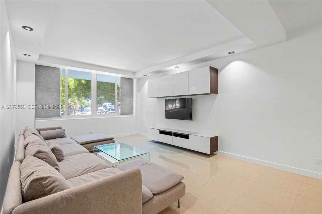 7441 Wayne Ave, Unit 1R, Miami Beach, FL 33141 Photo