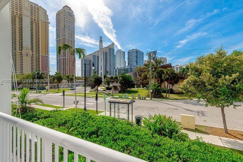 17800 Atlantic Blvd , Unit 203, Sunny Isles Beach, FL 33160 Photo
