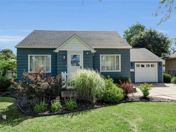4661 N Bailey Avenue, Buffalo, NY 14226