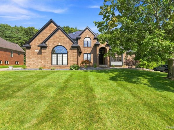 4509 Peppermill Lane , Lake Orion Village, Mi 48359