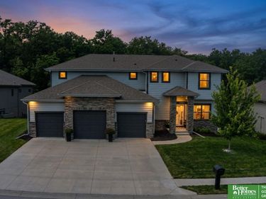 5804 S 238th Street, Omaha, NE 68022
