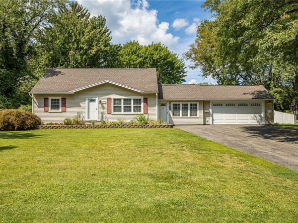 831 Bay Road, Webster, NY 14580
