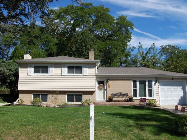22W524 Birchwood Drive, Glen Ellyn, IL 60137