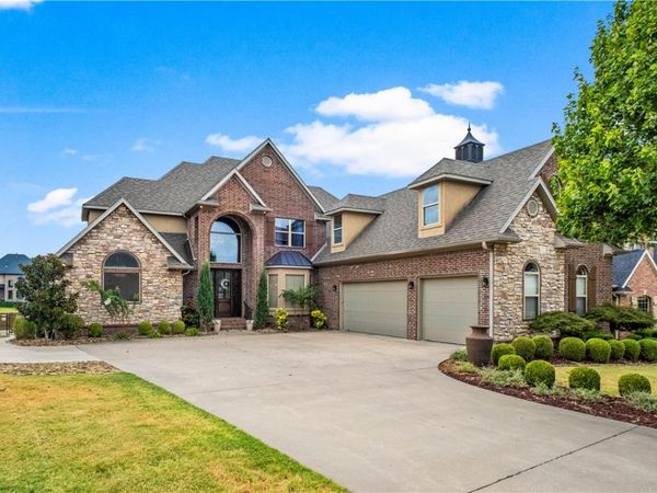 6331 W Valley View Road , Rogers, AR 72758