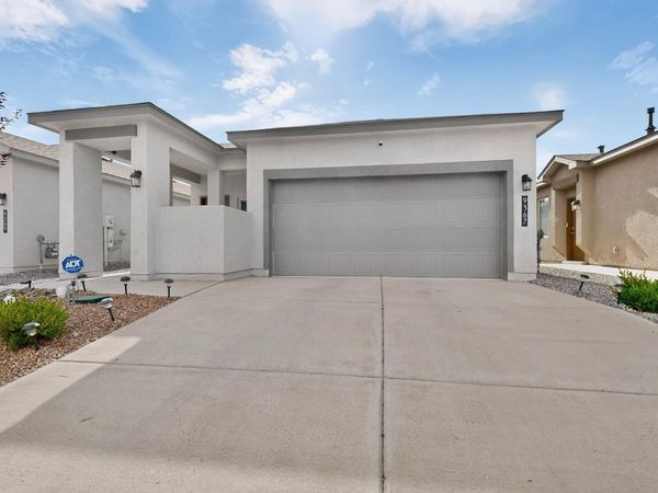 9367 Sidreaux Loop NW, Albuquerque, NM 87114