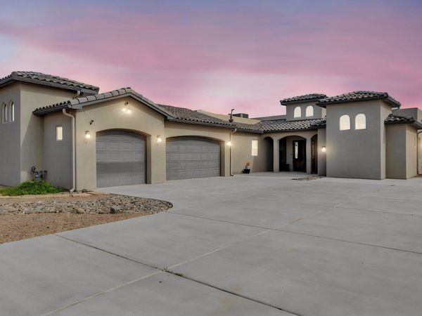 1704 20th Avenue SE, Rio Rancho, NM 87124