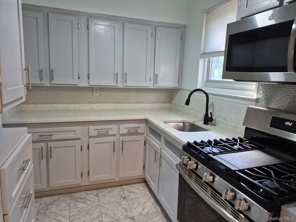 90 Spruce Street , Unit 2B, Yonkers, NY 10701