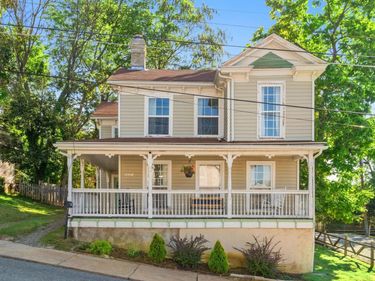 221 RESERVOIR ST, Staunton, VA 24401