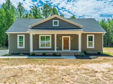 5672 DARLINGTON HEIGHTS RD, Farmville, VA 23901