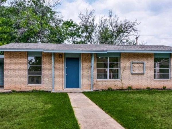 451 Kate Schenck, San Antonio, TX 78223