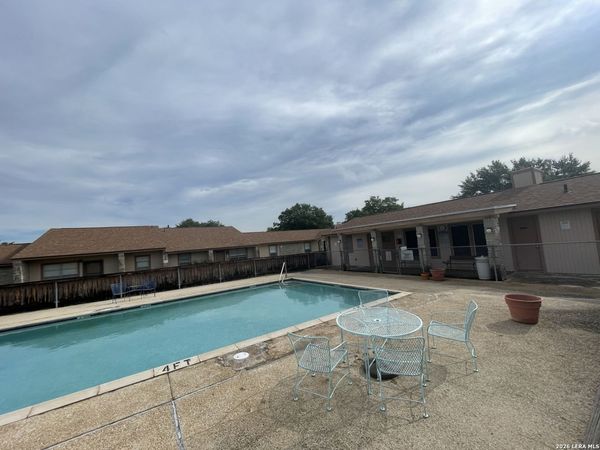 1051 Country Club, Unit H31, Seguin, TX 78155